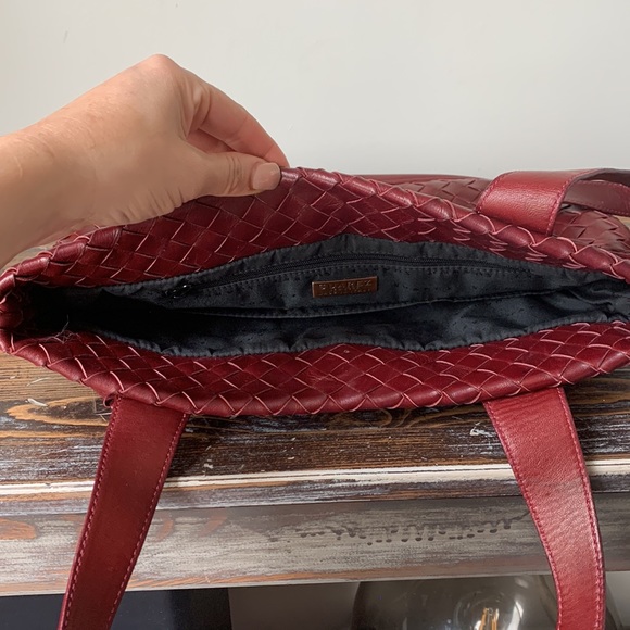 Woven Leather Handbag - Picture 9 of 12